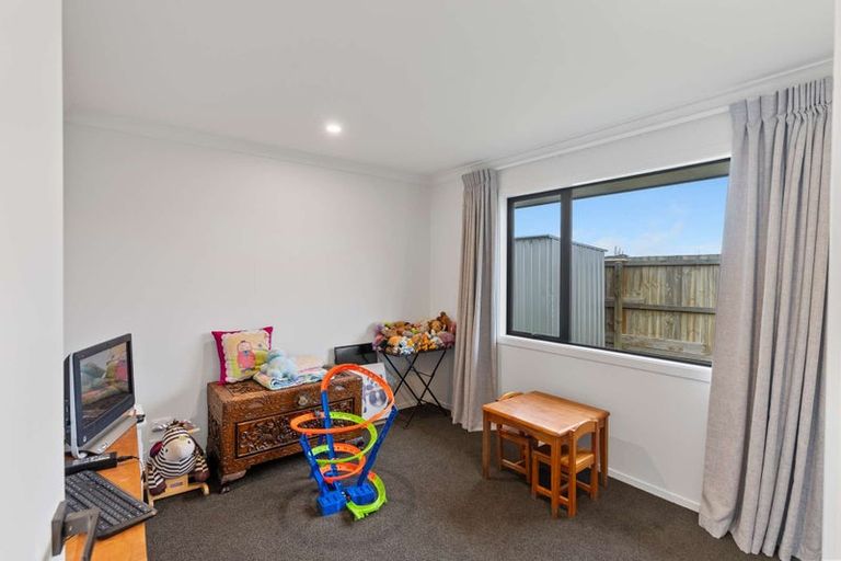 Photo of property in 8 Mcquillan Avenue, Woodend, 7610