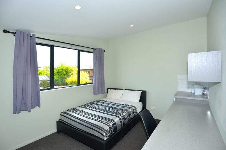 Photo of property in 41c Avonhead Road, Avonhead, Christchurch, 8042