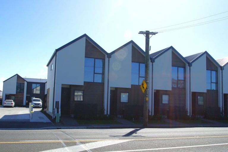 Photo of property in 1/27 New Brighton Road, Shirley, Christchurch, 8061