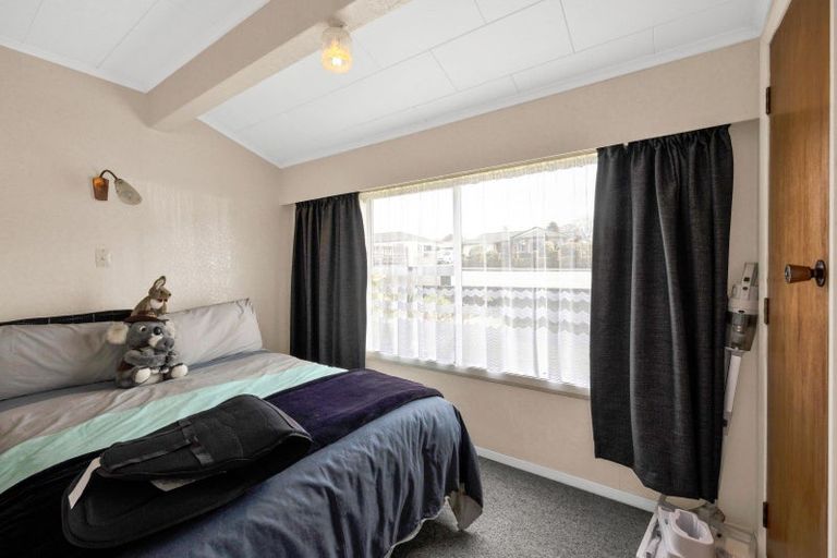 Photo of property in 2/84 Miranda Street, Stratford, 4332