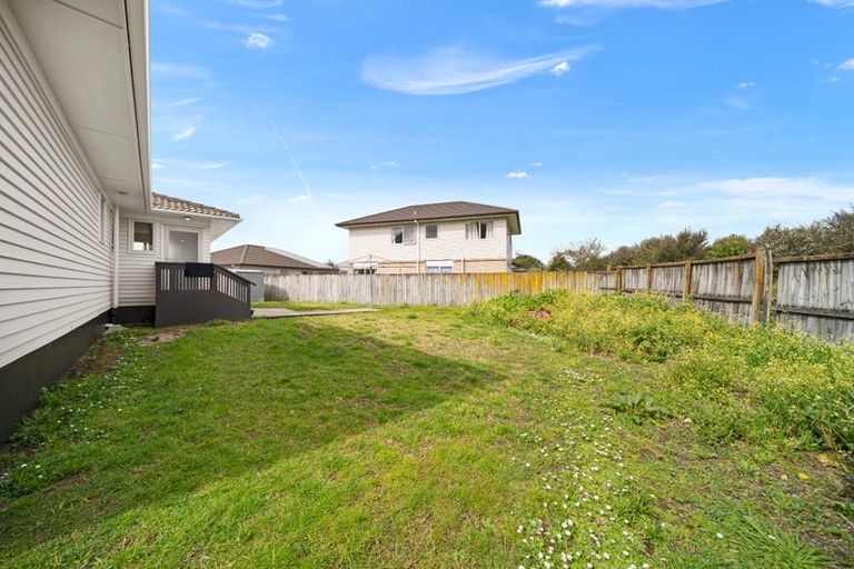 Photo of property in 22 Molesworth Place, Mangere, Auckland, 2022