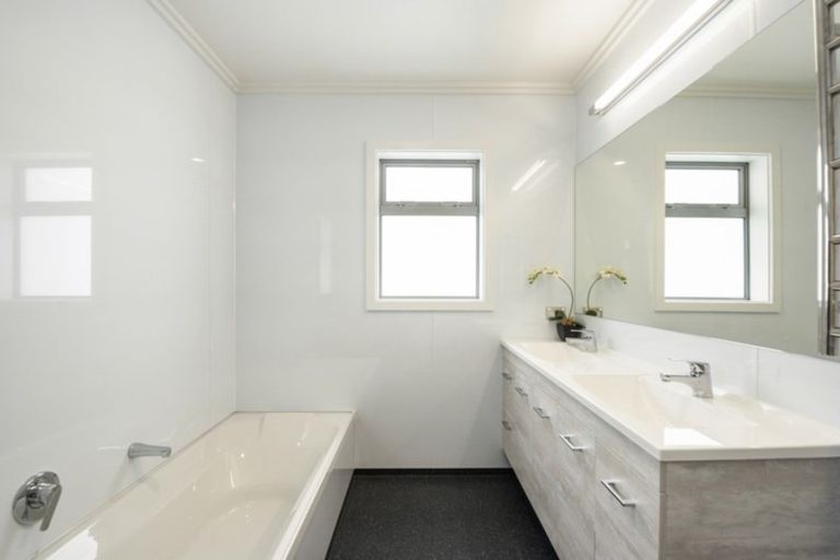 Photo of property in 22 Marina Terrace, Kinloch, Taupo, 3377