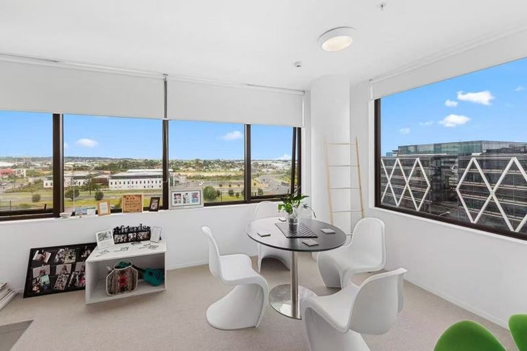Photo of property in Twin Towers, 707/17 Putney Way, Manukau, Auckland, 2104