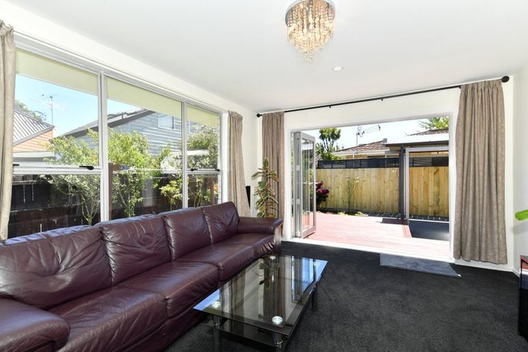 Photo of property in 2/35 Cavendish Road, Casebrook, Christchurch, 8051
