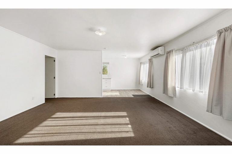 Photo of property in 22 Lloyd Drive, Nawton, Hamilton, 3200