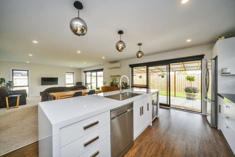 Photo of property in 27 Balrickard Way, Milson, Palmerston North, 4414