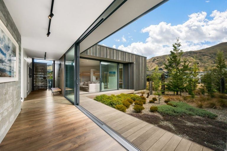 Photo of property in 11 Ruby Ridge, Wanaka, 9305