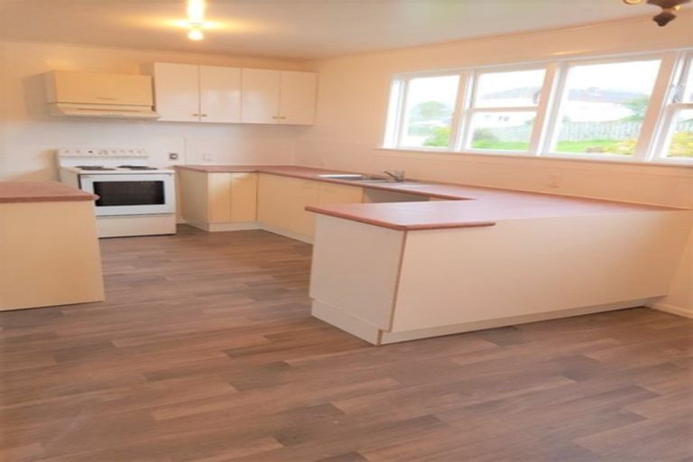 Photo of property in 78-80 Leicester Street, Cannons Creek, Porirua, 5024