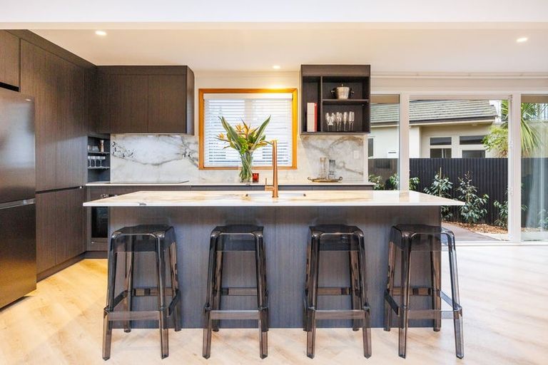 Photo of property in 23 Saint Albans Avenue, Hokowhitu, Palmerston North, 4410