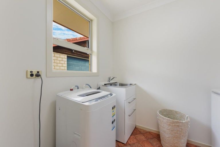 Photo of property in 12 Glentui Place, Waikawa, Picton, 7220