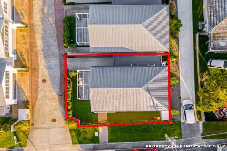 Photo of property in 1 The Bays Rise, Murrays Bay, Auckland, 0630