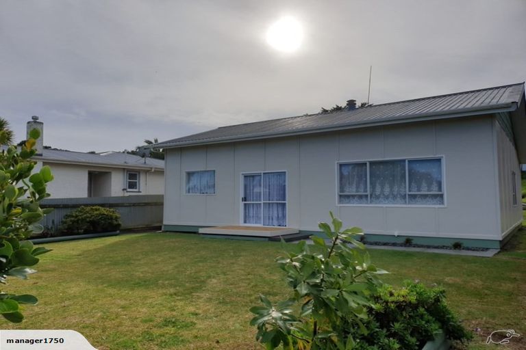 Photo of property in 120 Cornfoot Street, Castlecliff, Whanganui, 4501