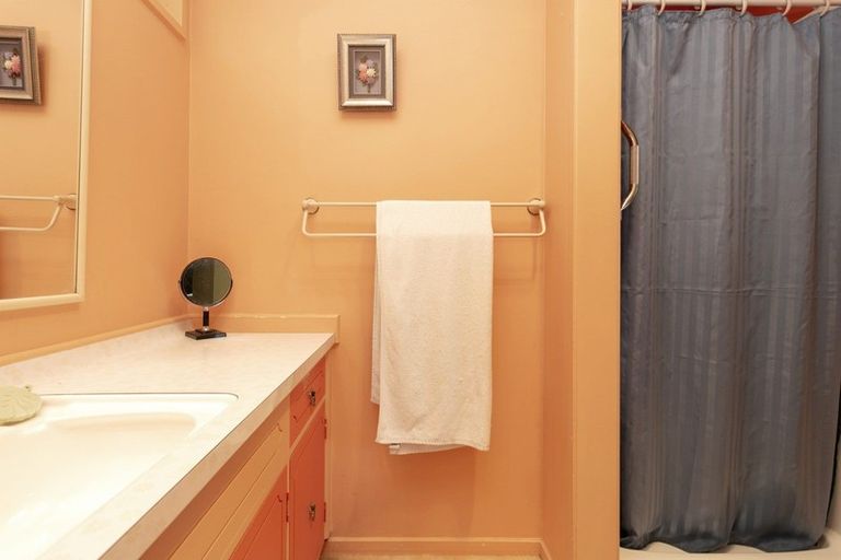 Photo of property in 2/17 Cumberland Street, Tauhara, Taupo, 3330