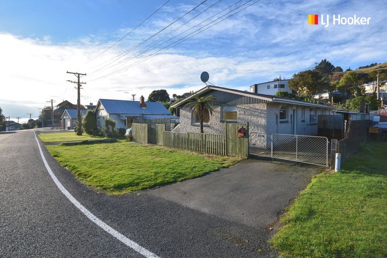 Photo of property in 13a Greenacres Street, Macandrew Bay, Dunedin, 9014