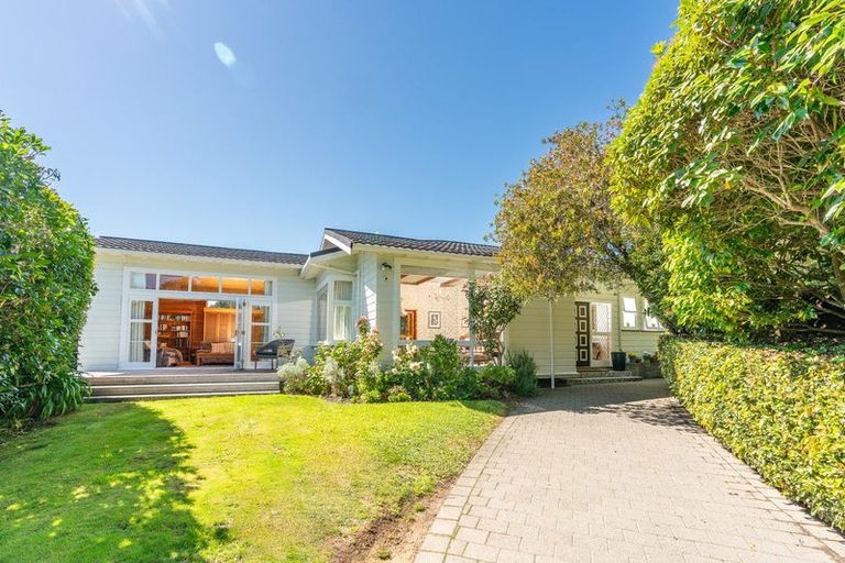 Photo of property in 169 Wadestown Road, Wadestown, Wellington, 6012