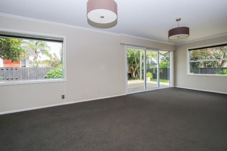 Photo of property in 28 Pulham Crescent, Queenwood, Hamilton, 3210