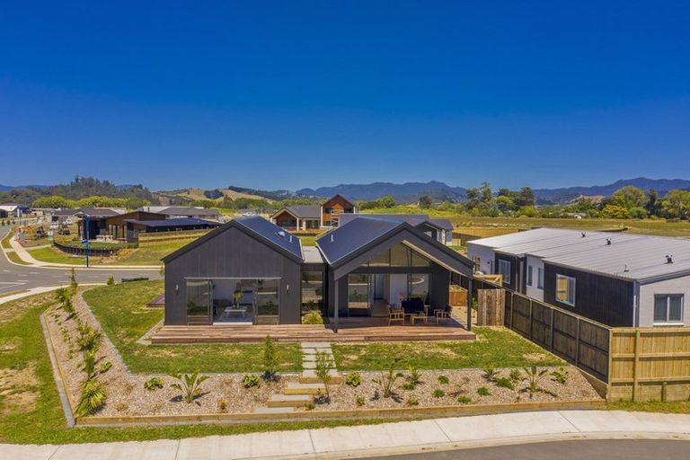 Photo of property in 9 Awatea Drive, Whitianga, 3510