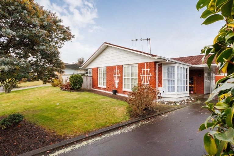 Photo of property in 14 Mudgway Place, Awapuni, Palmerston North, 4412