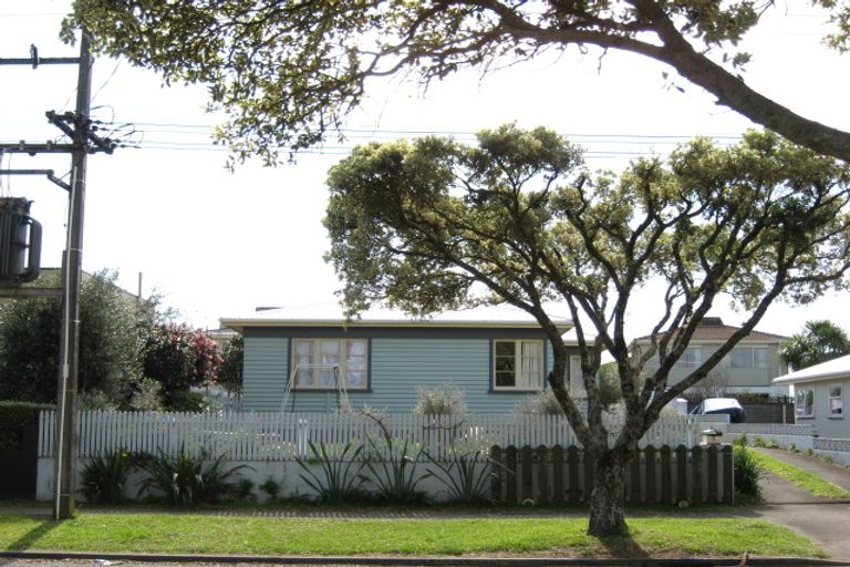Photo of property in 29 Mclean Street, Strandon, New Plymouth, 4312