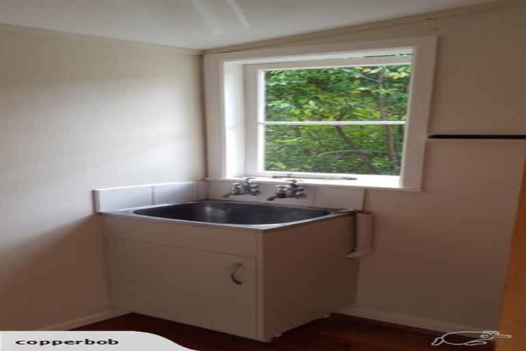 Photo of property in 5 Fawcett Road, Laingholm, Auckland, 0604