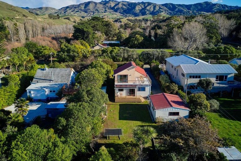 Photo of property in 11 Sunrise Place, Kekerengu, Kaikoura, 7274