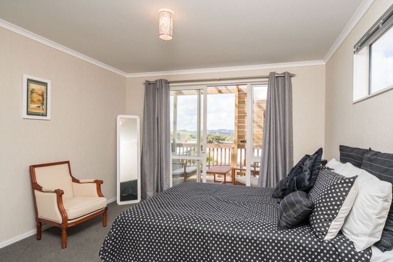 Photo of property in 9 Weka Street, Mangawhai, 0505