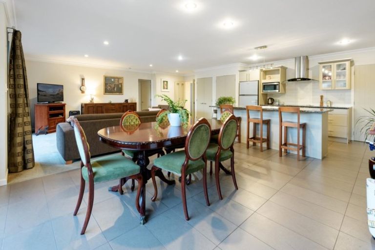 Photo of property in 10 Coles Cove, Papamoa Beach, Papamoa, 3118