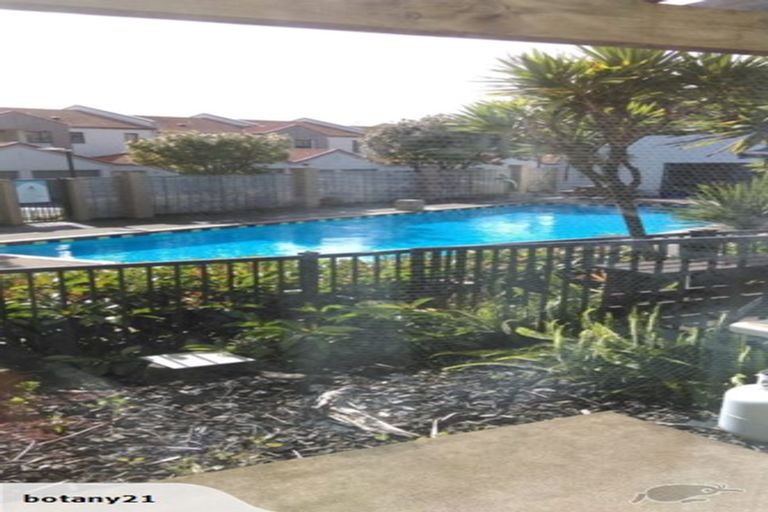 Photo of property in 30/21 Armoy Drive, East Tamaki, Auckland, 2016