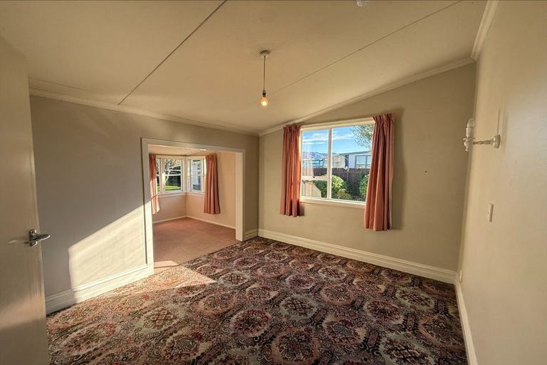 Photo of property in 33 Leonard Street, Waimate, 7924