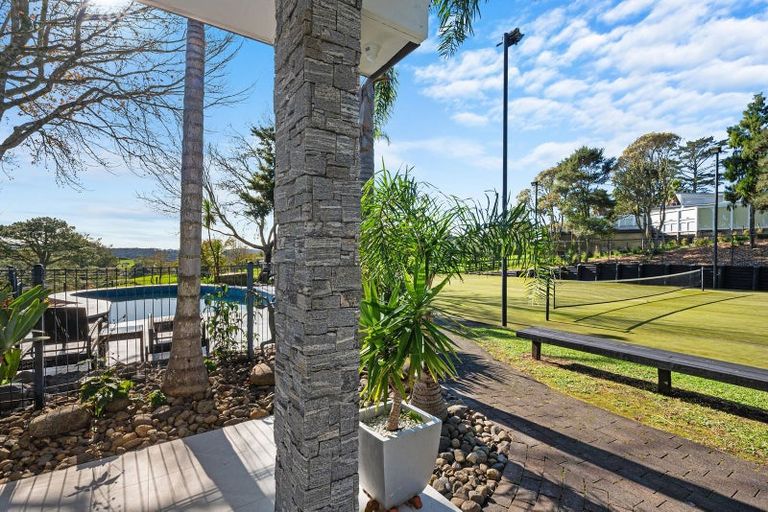 Photo of property in 49 Vaughans Road, Okura, Albany, 0792