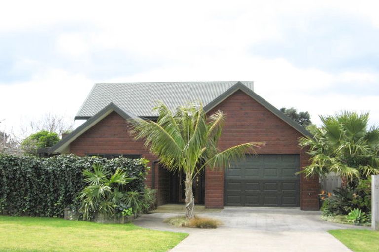 Photo of property in 118a Tui Road, Whangamata, 3620