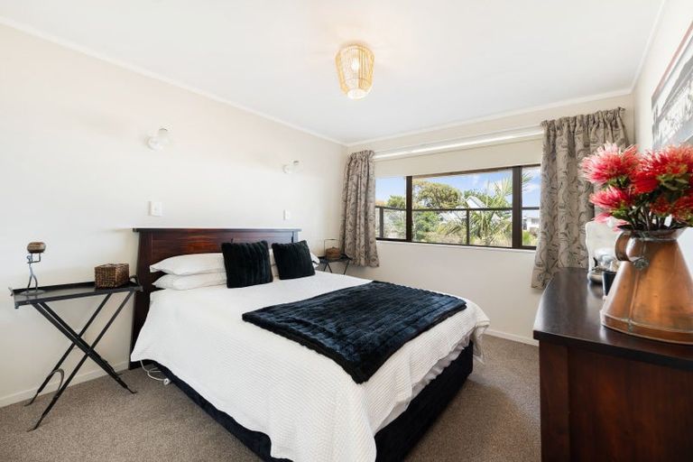 Photo of property in 8 Roore Street, Foxton Beach, Foxton, 4815