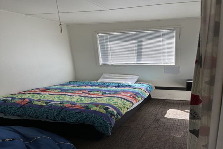 Photo of property in 1 First Avenue, Urenui, 4377