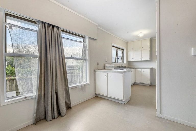 Photo of property in 11 Waitemata Road, Hauraki, Auckland, 0622