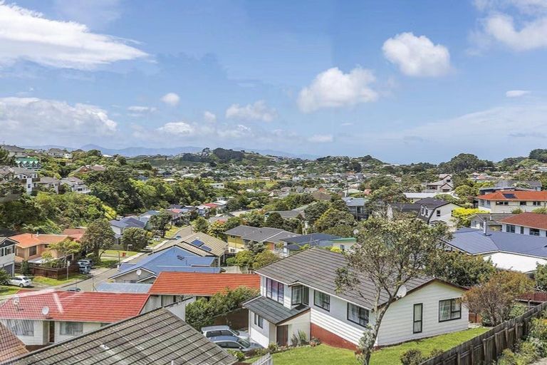 Photo of property in 17 Malaghan Grove, Johnsonville, Wellington, 6037