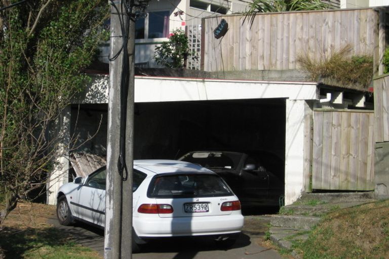 Photo of property in 59 Farnham Street, Mornington, Wellington, 6021