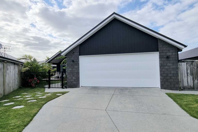 Photo of property in 4 Mida Close, Papamoa Beach, Papamoa, 3118