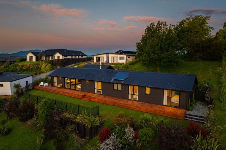 Photo of property in 19 Golf View Close, Fairhall, 7272