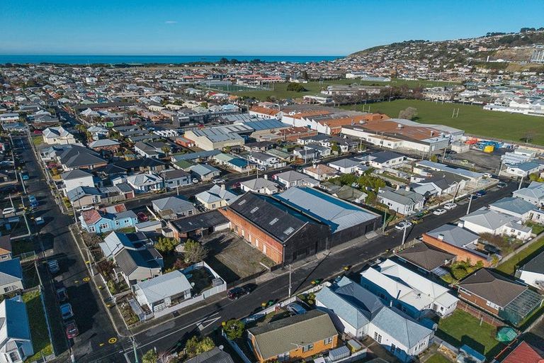 Photo of property in 43 Bathgate Street, South Dunedin, Dunedin, 9012