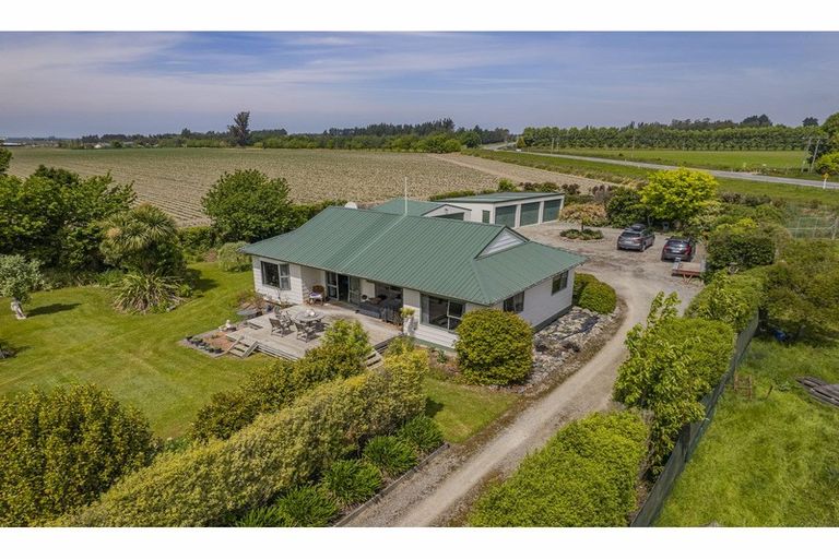 Photo of property in 393 Naughton Road, Kerrytown, Timaru, 7975