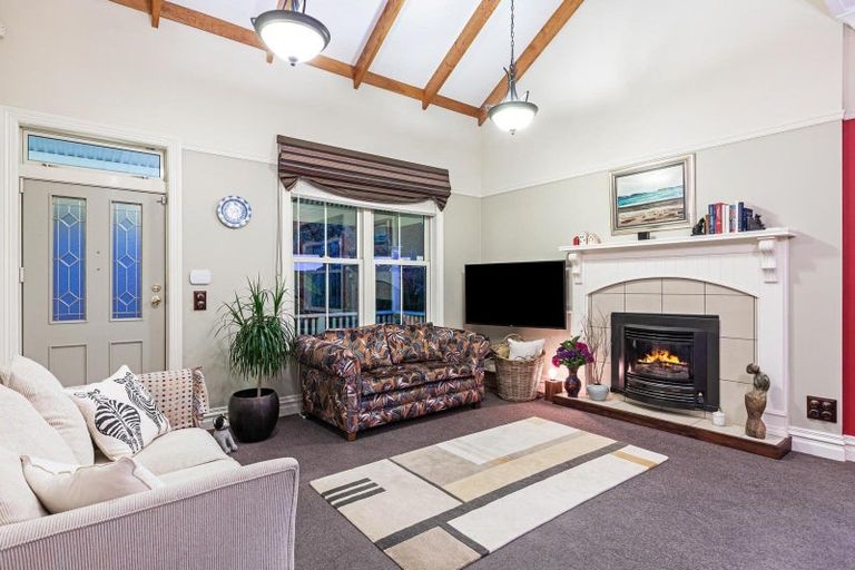 Photo of property in 2 Martin Street, Waikanae, 5036