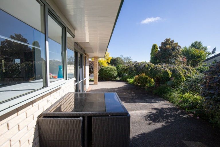 Photo of property in 15 Walton Place, Ngatea, 3503