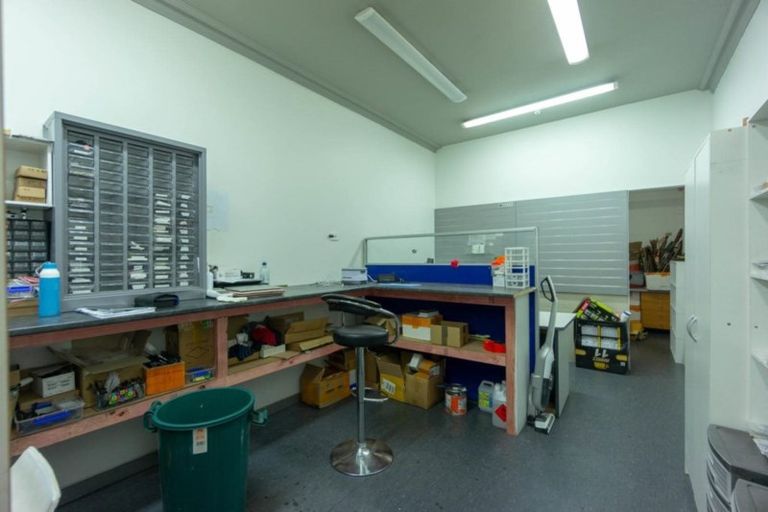 Photo of property in 140 George Street, Stokes Valley, Lower Hutt, 5019