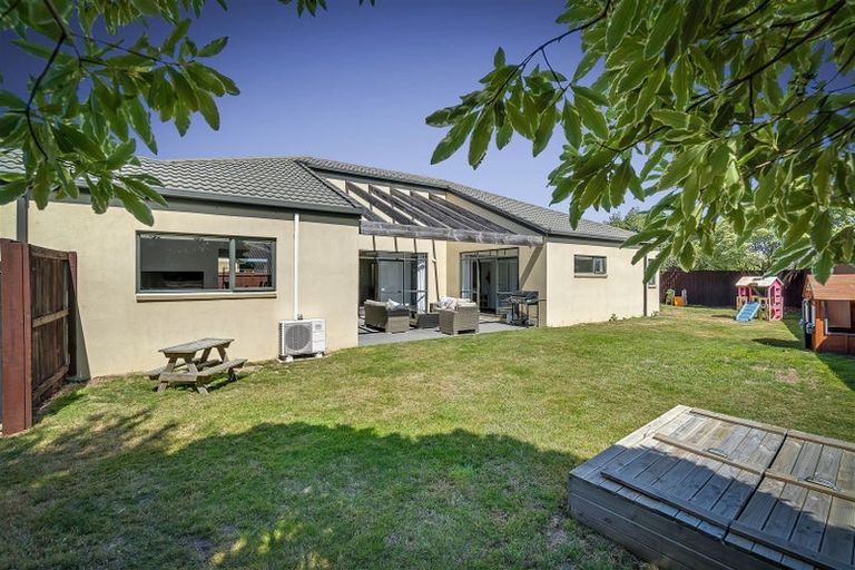 Photo of property in 65 Coolspring Way, Redwood, Christchurch, 8051