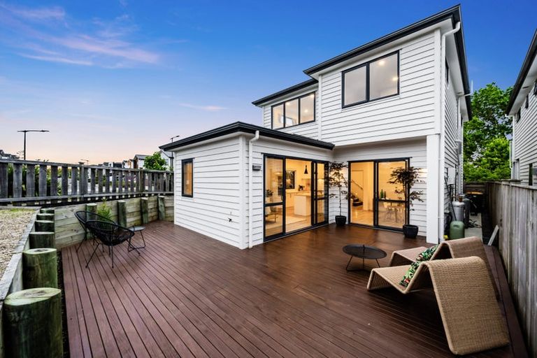 Photo of property in 70 Kano Way, Hobsonville, Auckland, 0616