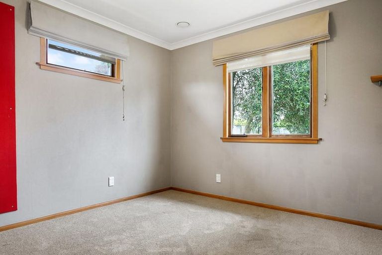 Photo of property in 307 Shakespeare Street, Leamington, Cambridge, 3432