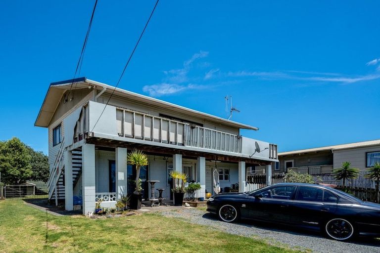 Photo of property in 1034 Papamoa Beach Road, Papamoa Beach, Papamoa, 3118