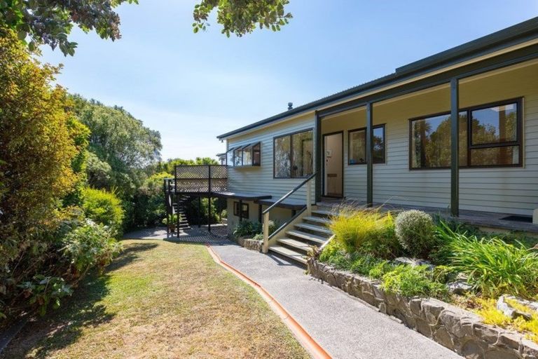 Photo of property in 124 Motuhara Road, Plimmerton, Porirua, 5026