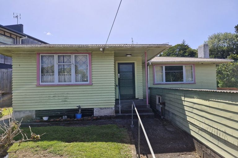 Photo of property in 17a Pembroke Street, Westown, New Plymouth, 4310