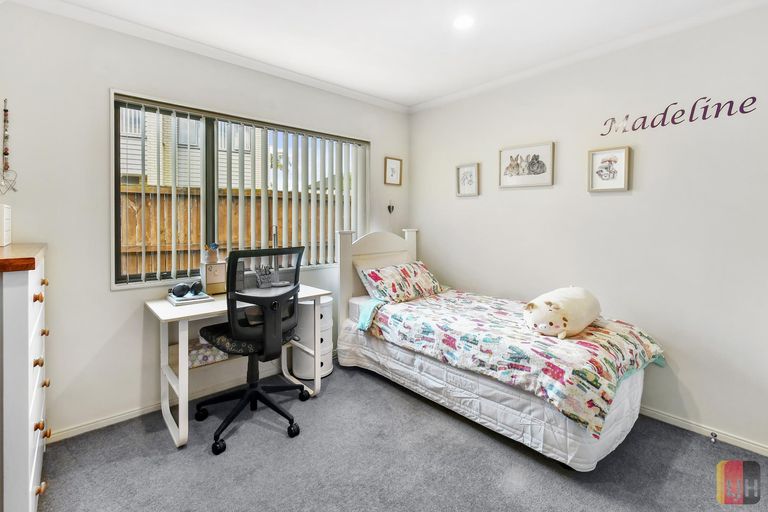 Photo of property in 13 Girvan Terrace, Wattle Downs, Auckland, 2103